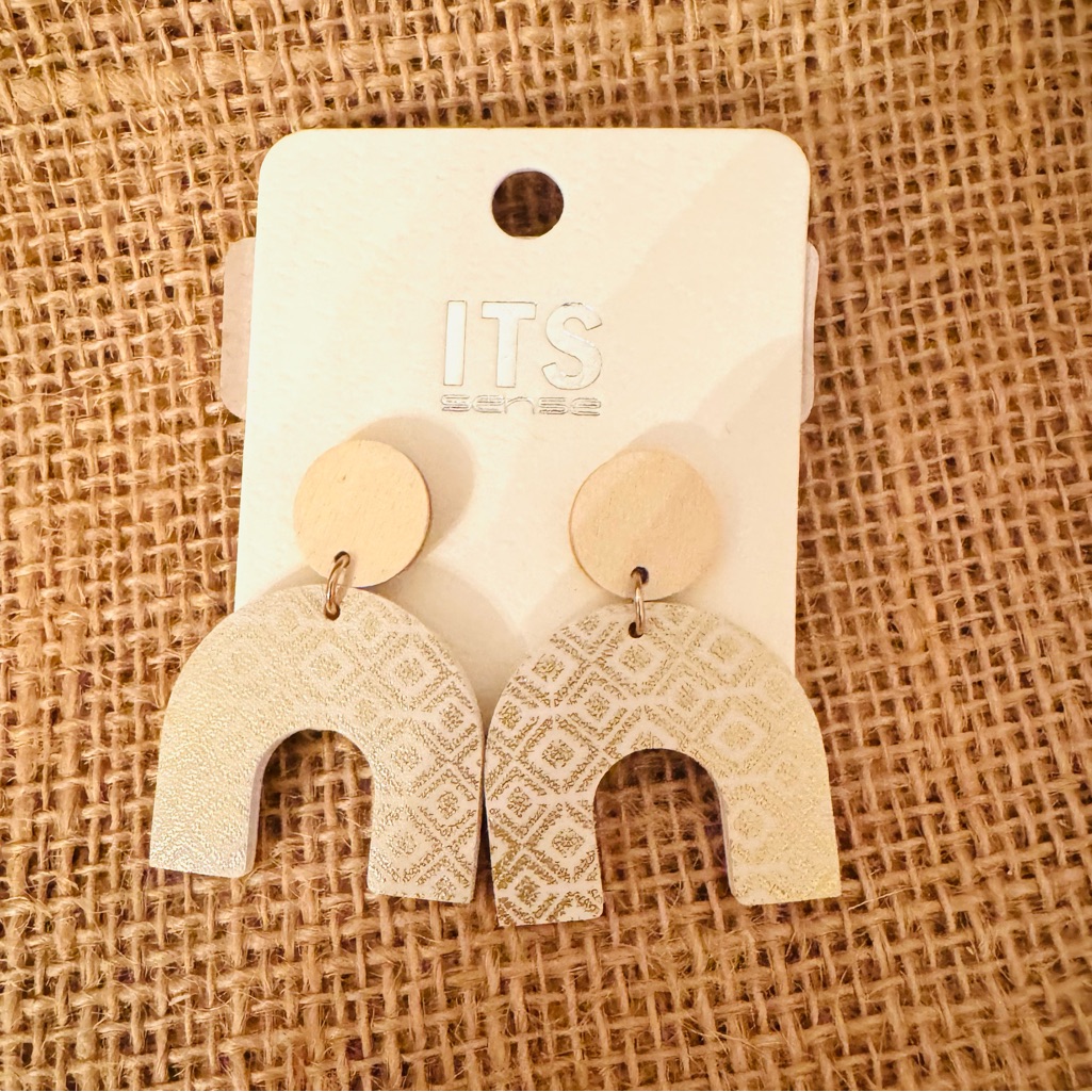 New! Cream Arch Earrings By It’s Sense